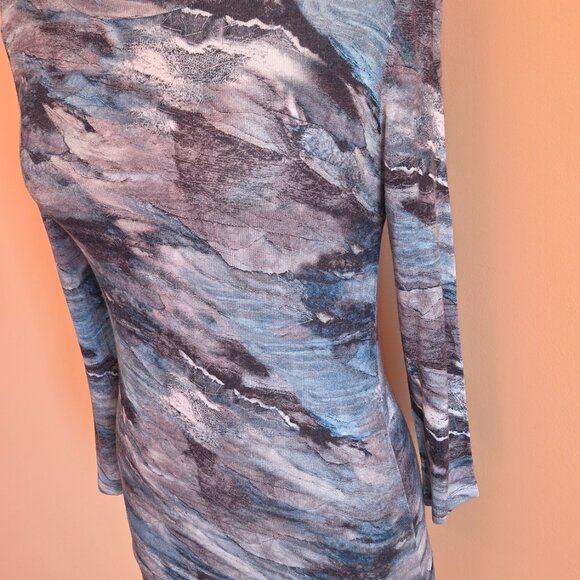 Top - Picture 2 of 5